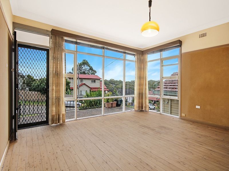 30 Cudgee Rd, Gymea Bay NSW 2227