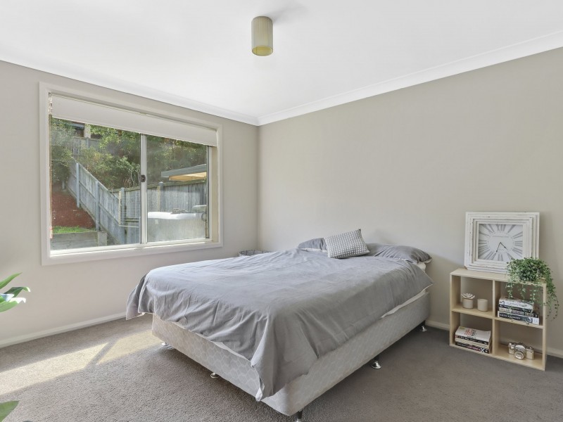 25 Flame Tree Circuit, Woonona NSW 2517