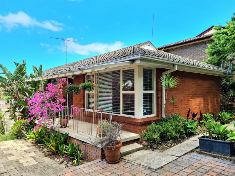 30 Toronto Parade, Sutherland NSW 2232