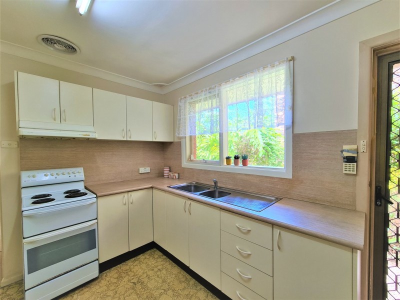 30 Toronto Parade, Sutherland NSW 2232