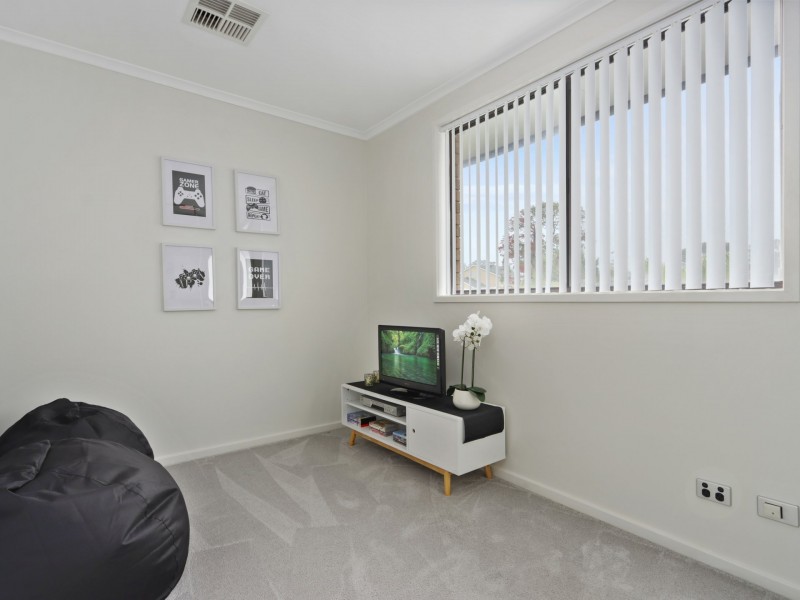 16 Meadow Place, Miranda NSW 2228