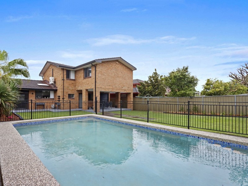 16 Meadow Place, Miranda NSW 2228