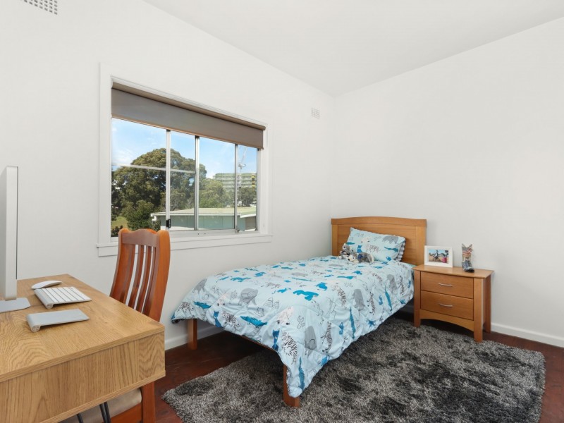 10 Omaru Avenue, Miranda NSW 2228