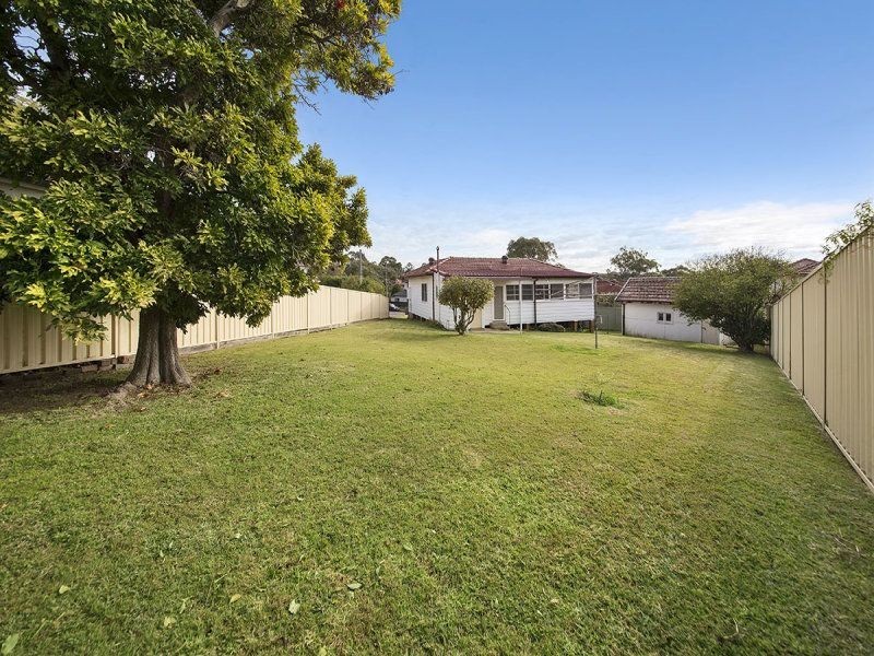 10 Wolstenholme Avenue, Gymea NSW 2227