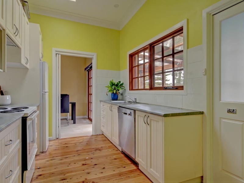 32 Abbott Road, Heathcote NSW 2233