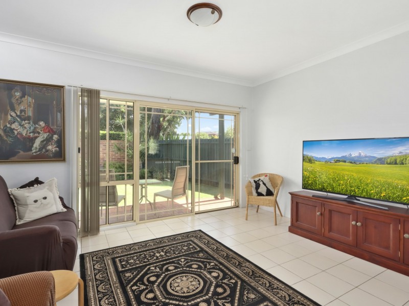 1/11 Burrawalla Rd, Caringbah NSW 2229