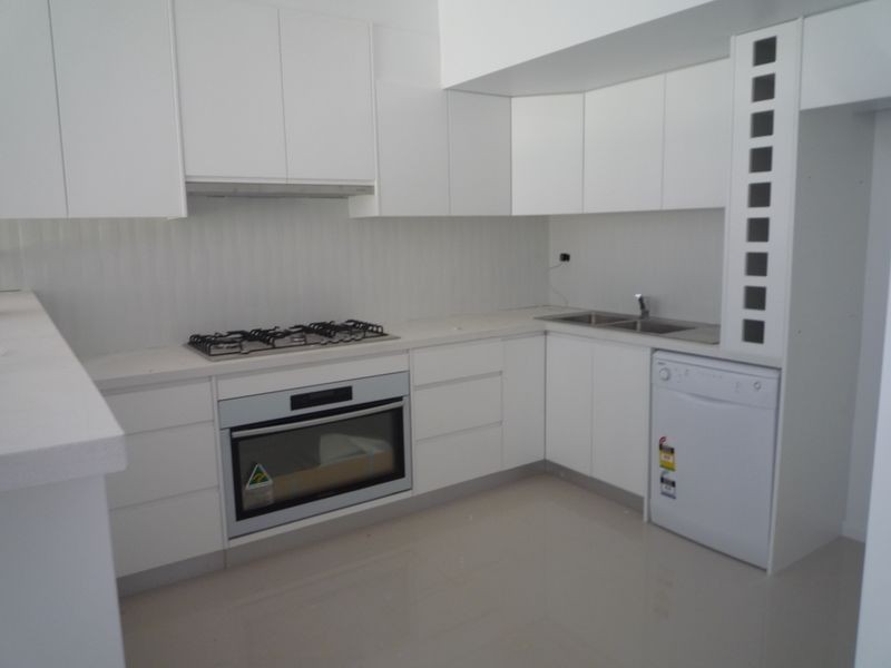 122 Glencoe Street, Sutherland NSW 2232