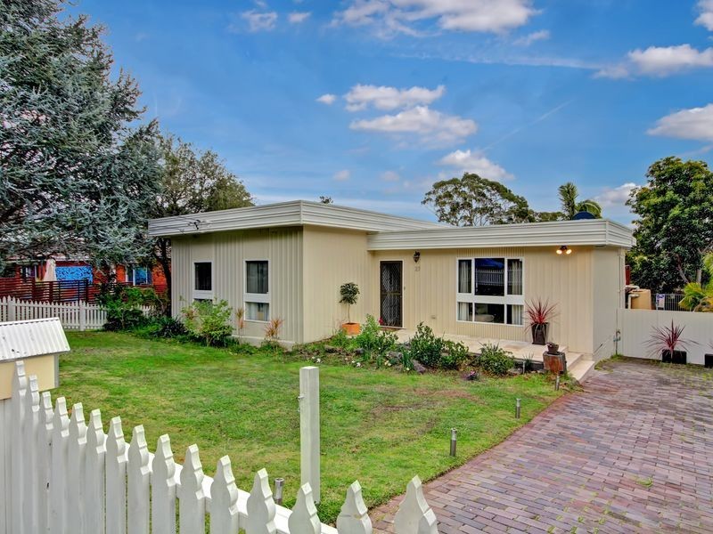 27 Leonay St, Sutherland NSW 2232