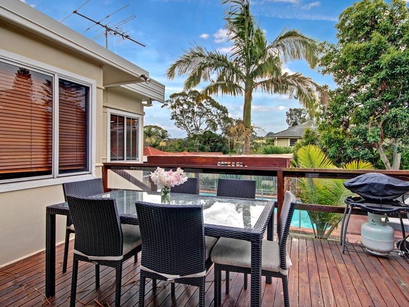 27 Leonay St, Sutherland NSW 2232