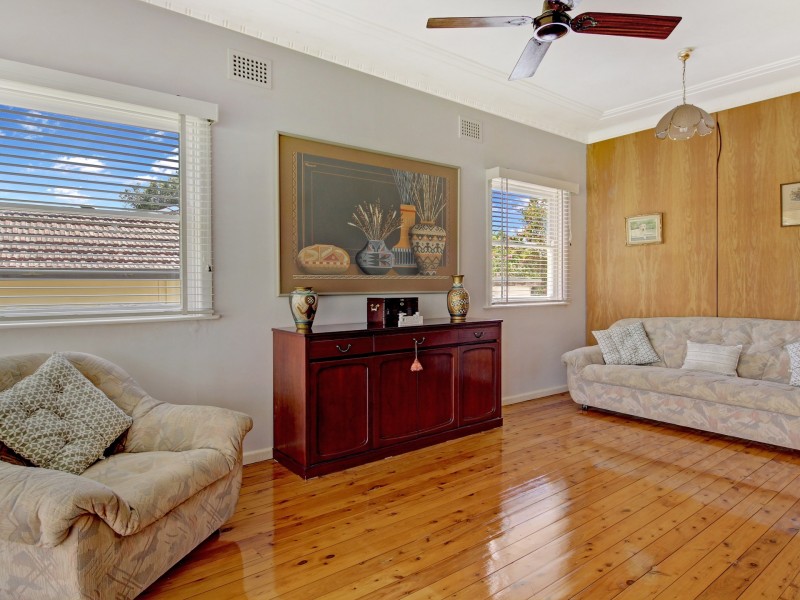 24 Orana Ave, Kirrawee NSW 2232