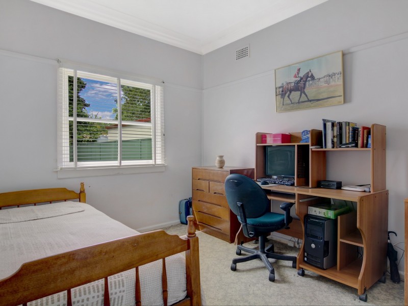 24 Orana Ave, Kirrawee NSW 2232