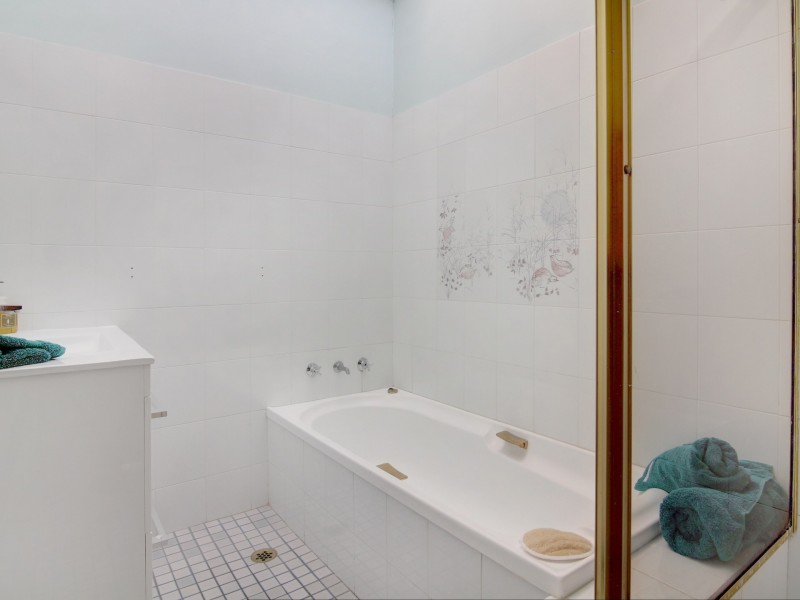 24 Orana Ave, Kirrawee NSW 2232