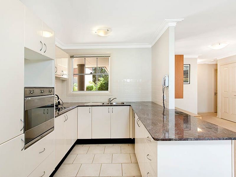 3/186 Bath Rd, Kirrawee NSW 2232