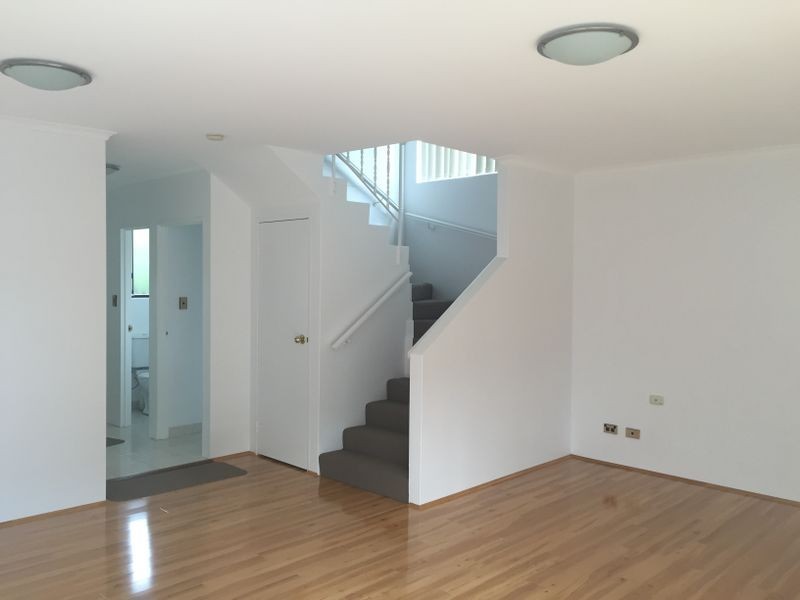 32/465 The Boulevarde, Kirrawee NSW 2232