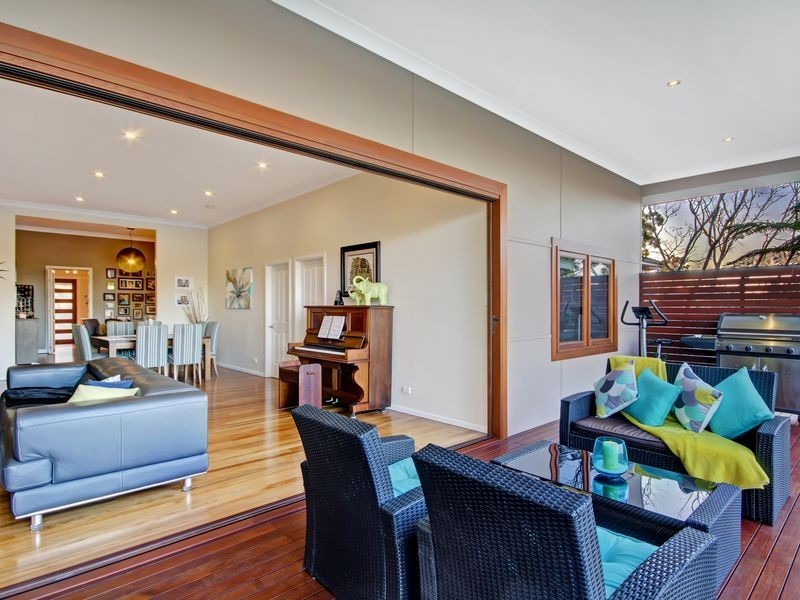 10 Milburn Rd, Gymea NSW 2227