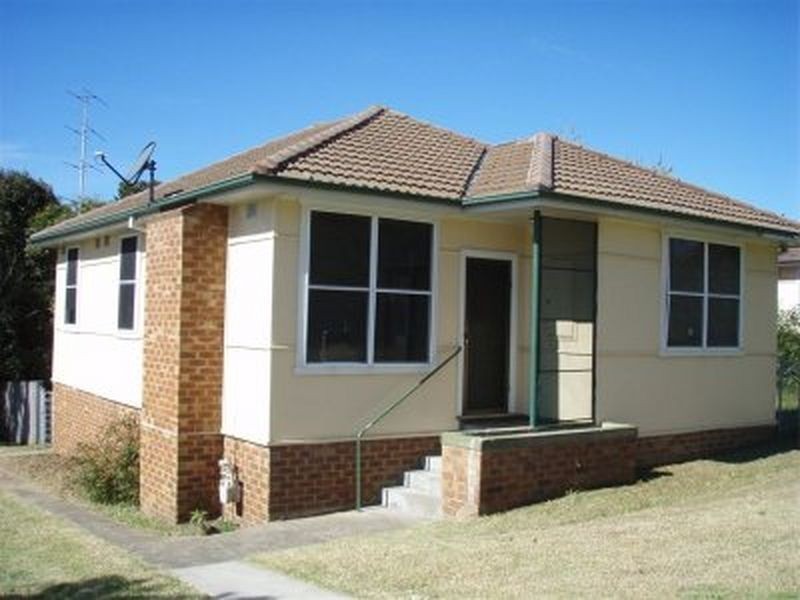 26 Carr Parade, Unanderra NSW 2526