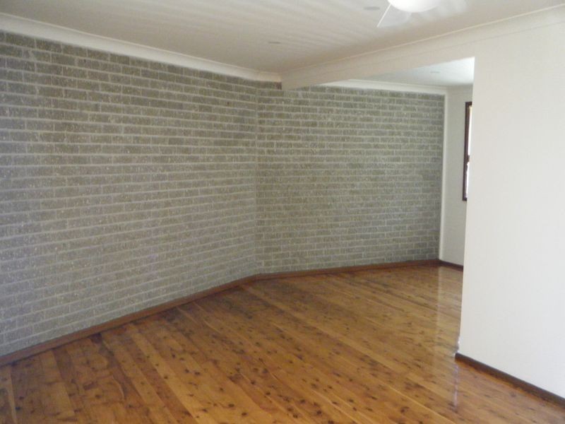 4 8 OConnell Street, Barrack Heights NSW 2528