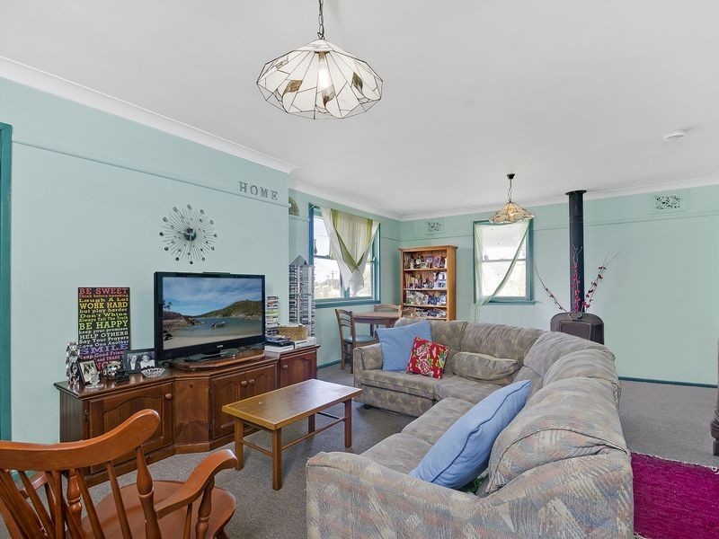 27 Lassiter Avenue, Woonona NSW 2517