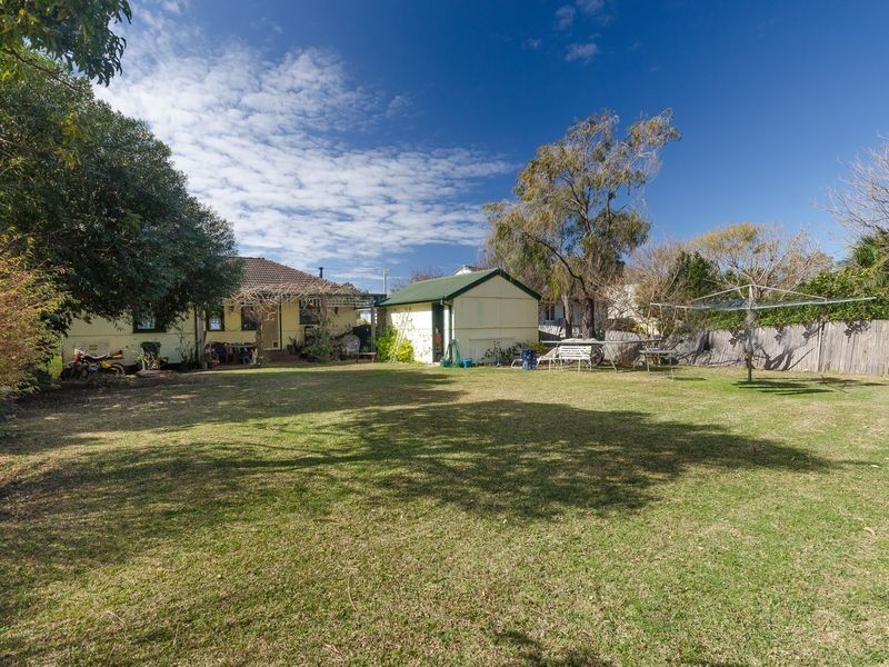 27 Lassiter Avenue, Woonona NSW 2517