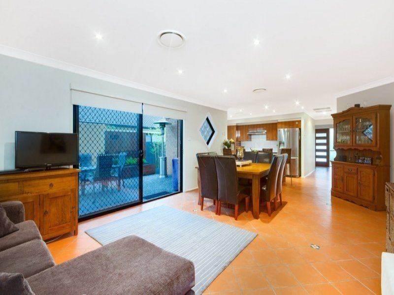 6 Wattle Road, Woonona NSW 2517