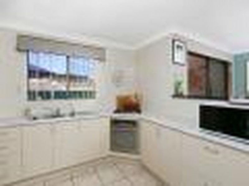 1 11 Cochrane Road, Thirroul NSW 2515