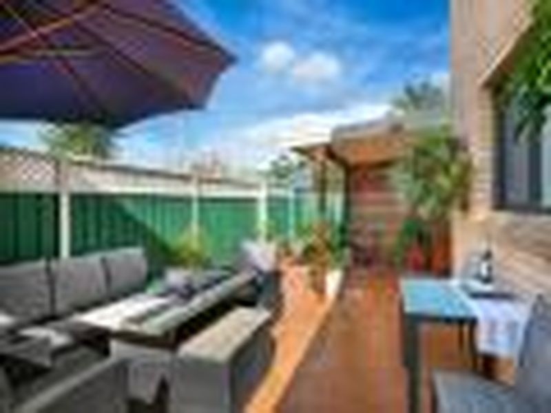 1 11 Cochrane Road, Thirroul NSW 2515