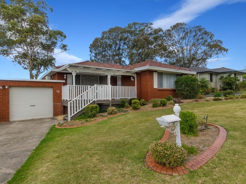 18 Loch Caron Avenue, Farmborough Heights NSW 2526