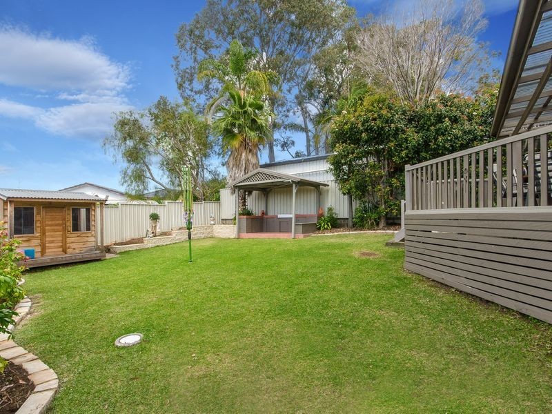 18 Loch Caron Avenue, Farmborough Heights NSW 2526