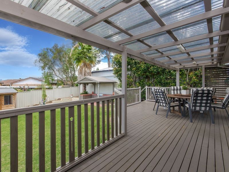 18 Loch Caron Avenue, Farmborough Heights NSW 2526