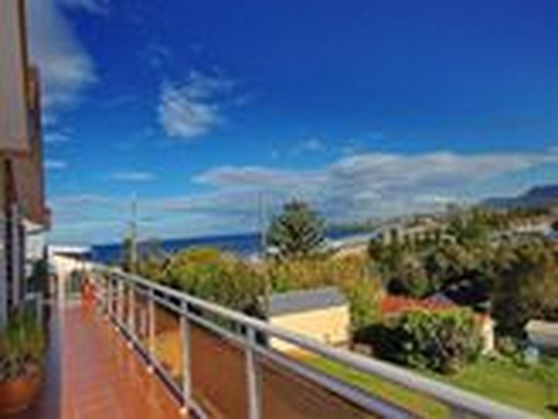 1/195 Lawrence Hargrave Drive, Thirroul NSW 2515