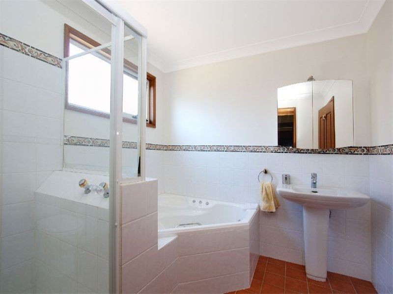 1/195 Lawrence Hargrave Drive, Thirroul NSW 2515