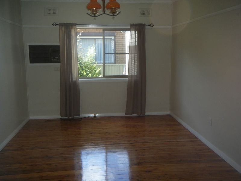 38 Duff Parade, Corrimal NSW 2518