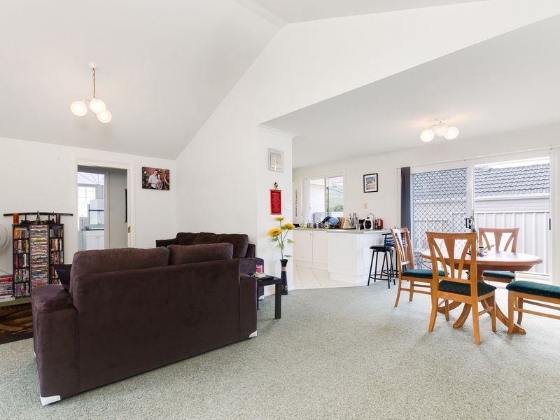 1/7 Russell Street, Balgownie NSW 2519