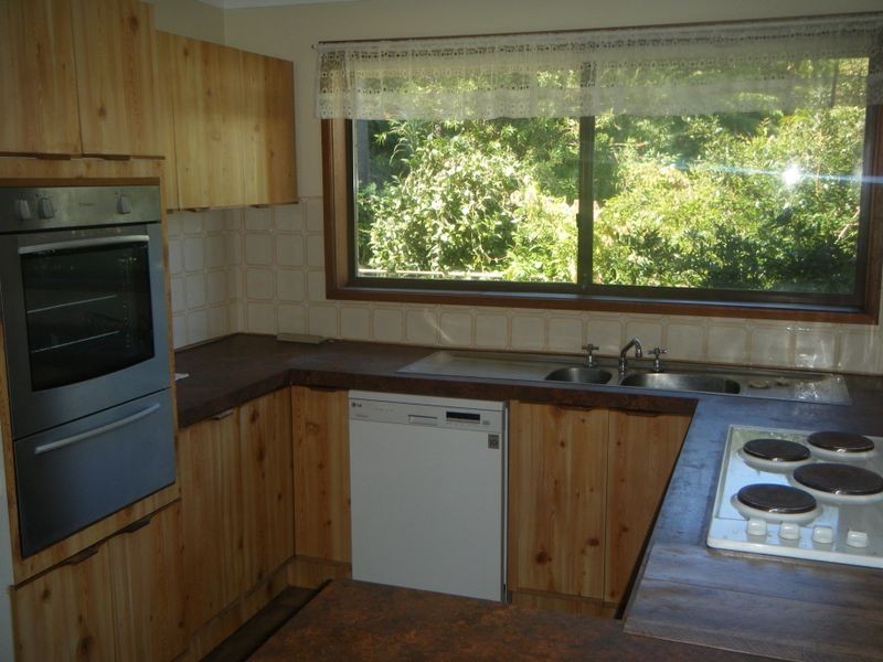 6 27 Nicholson Road, Woonona NSW 2517