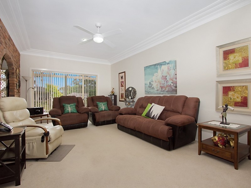 12 Premier St, Toongabbie NSW 2146