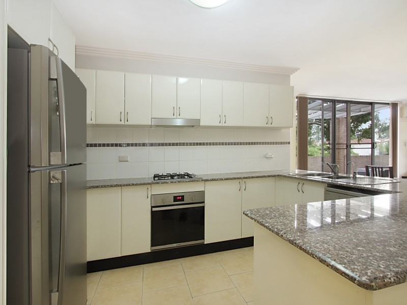 8/12-18 Conie Avenue, Baulkham Hills NSW 2153