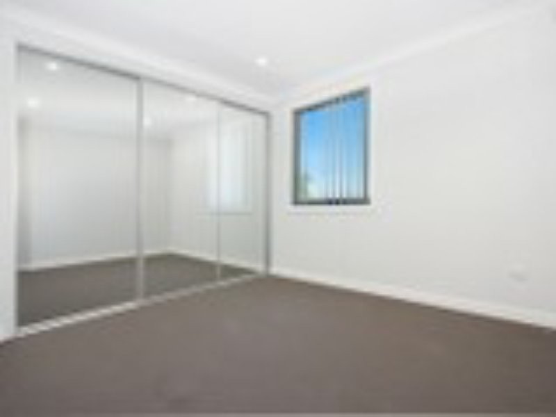 2/58-62 Fitzwilliam Road, Old Toongabbie NSW 2146