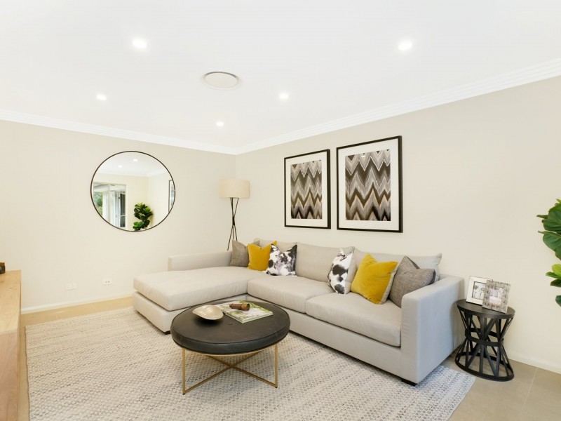 22 Cadman Crescent, Castle Hill NSW 2154