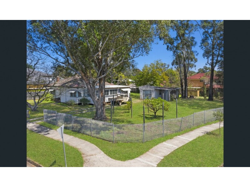 33 Canyon Road, Baulkham Hills NSW 2153