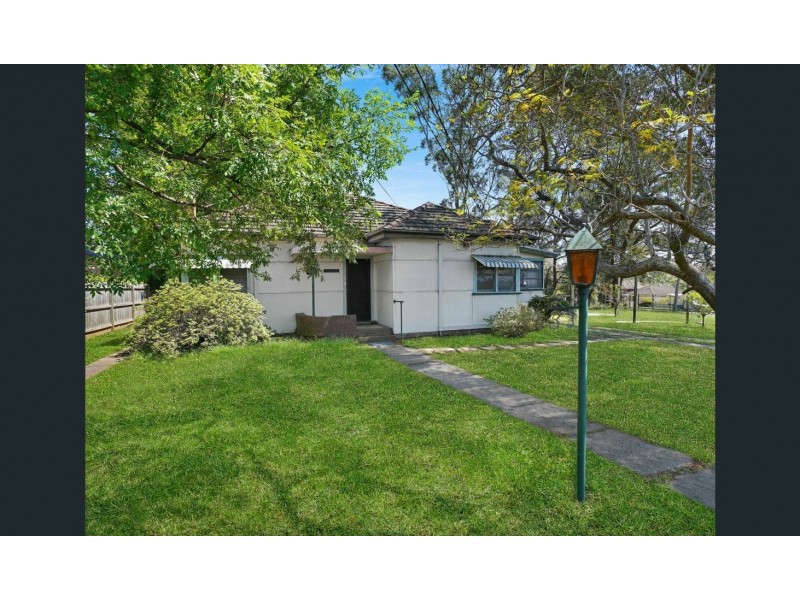 33 Canyon Road, Baulkham Hills NSW 2153