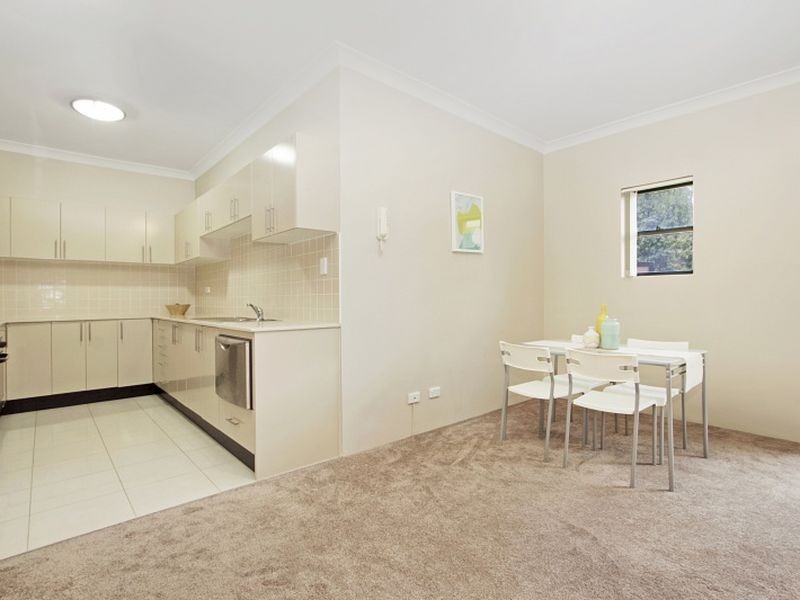 13/28-30 Jenner St, Baulkham Hills NSW 2153