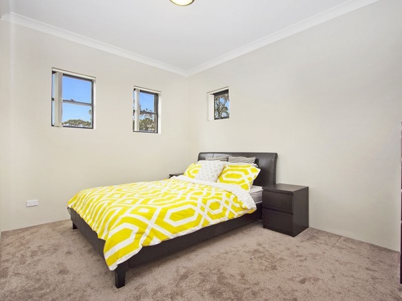 13/28-30 Jenner St, Baulkham Hills NSW 2153