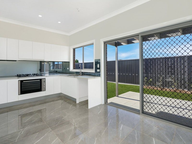 Unit 4/95-97 Girraween Rd, Girraween NSW 2145