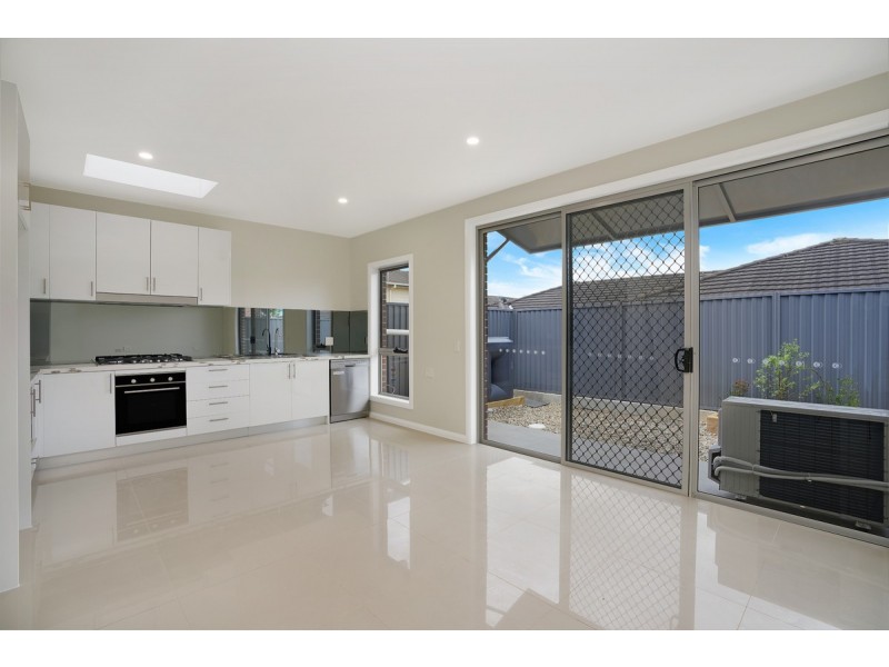 10/27-29 Tungarra Road, Girraween NSW 2145