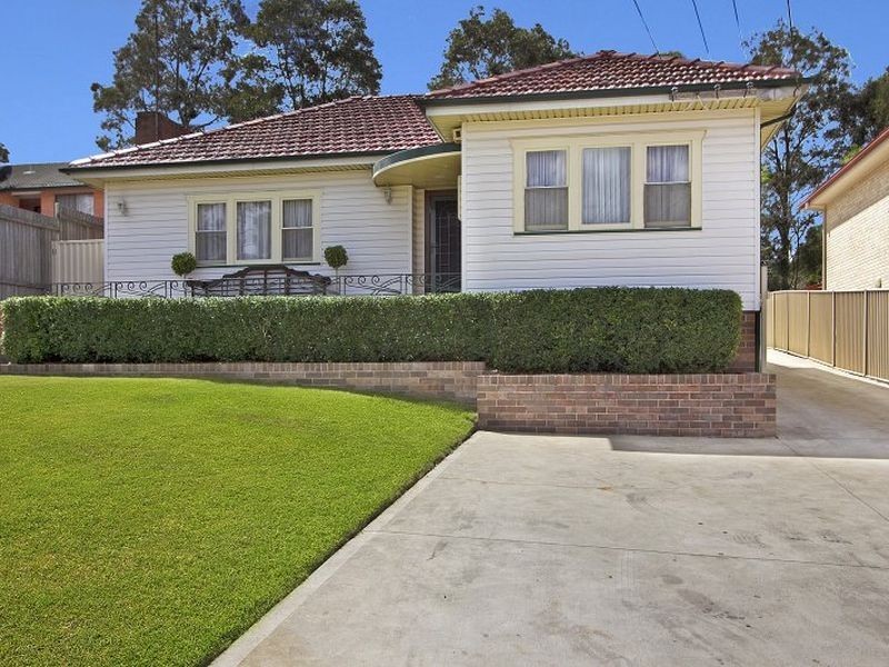 27 Collins St, Pendle Hill NSW 2145