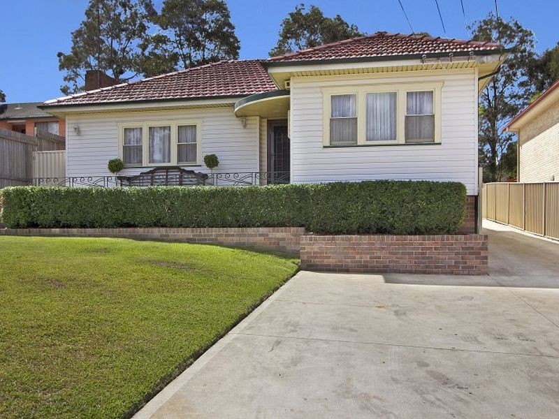 27 Collins St, Pendle Hill NSW 2145