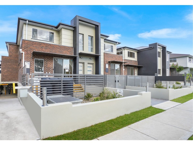 8/27-29 Tungarra Road, Girraween NSW 2145