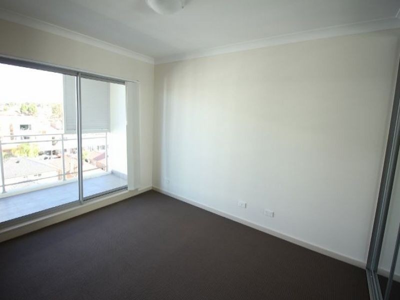 32/102-104 Railway Terrace, Merrylands NSW 2160