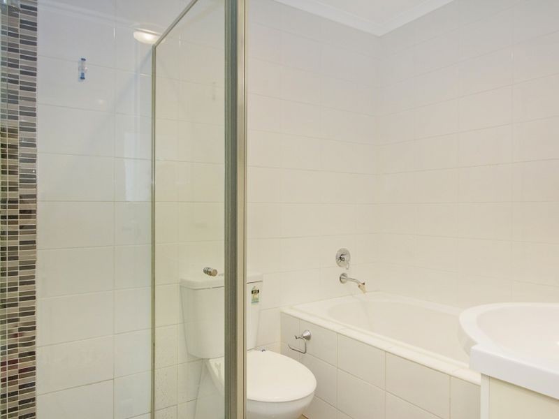 63/2-12 Civic ave, Pendle Hill NSW 2145