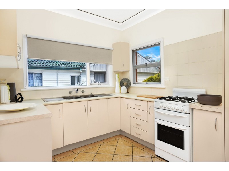 38 Bryson Street, Toongabbie NSW 2146